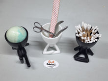 Load image into Gallery viewer, lil men Flower pot