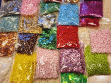 Load image into Gallery viewer, 30 packets Asst Beads, Glitter &amp; Sequence
